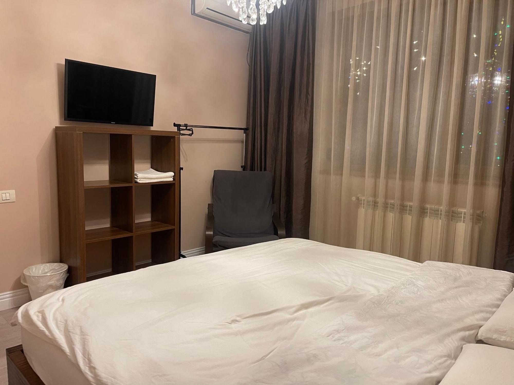 Room In A Private House - 5 Min From Therme And Airport Corbeanca Esterno foto